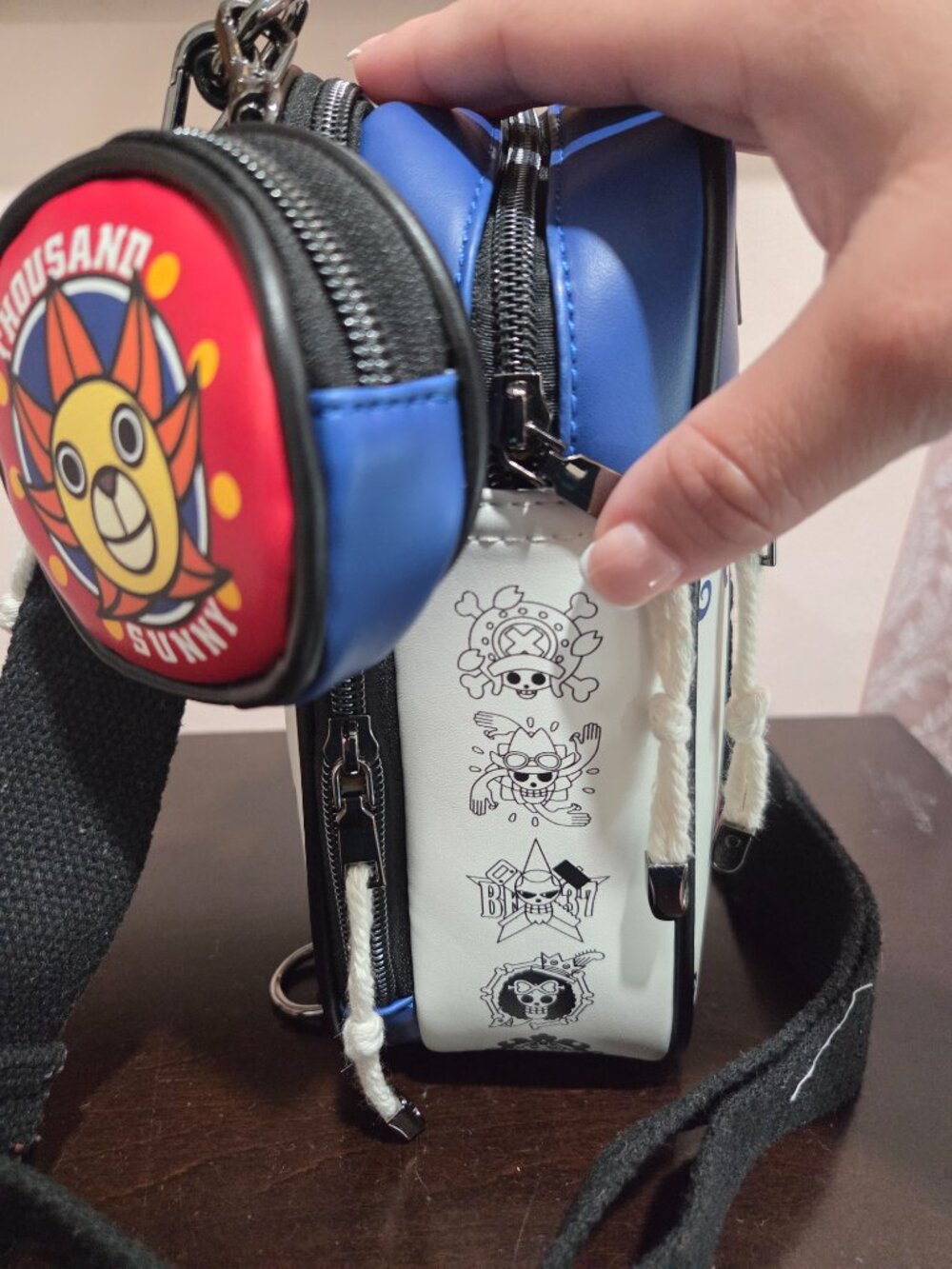 One piece box lunch crossbody - Picture 3 of 13